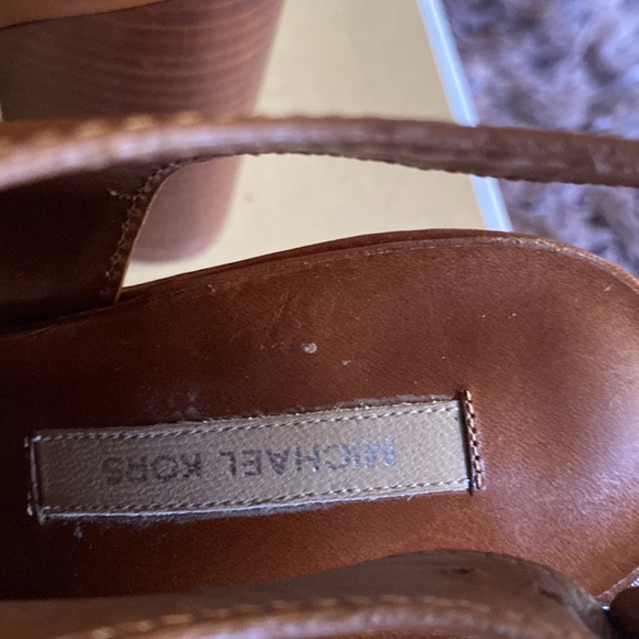 Michael Kors Patras Sandal - Picture 10 of 10